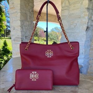 NWT Tory Burch logo triple compartments bag&wallet